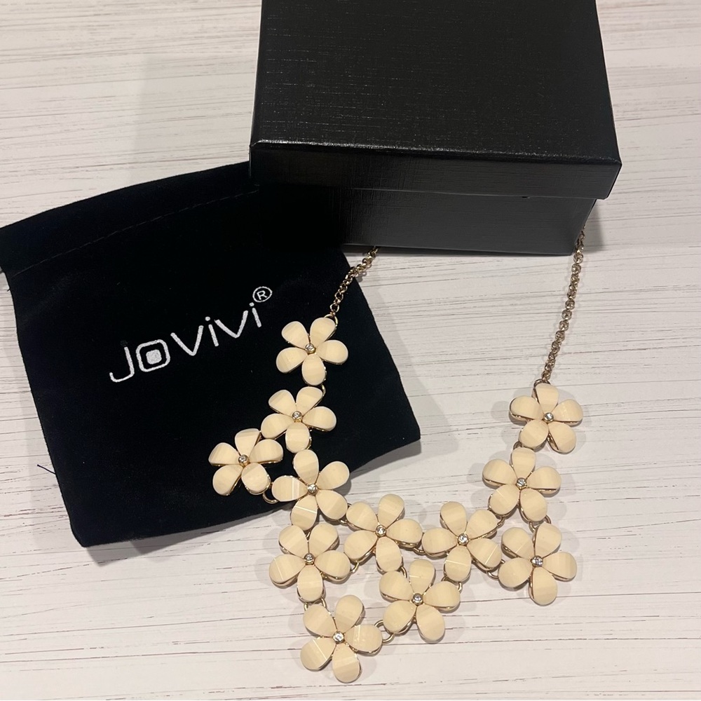 Faux Ivory and Gold Floral Necklace
